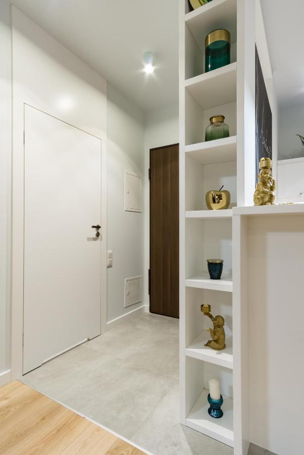 Mennica Residence Chic Apartment Варшава Экстерьер фото